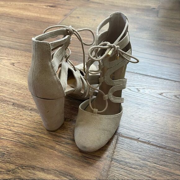 Christian Siriano for Payless Heel - Picture 2 of 5